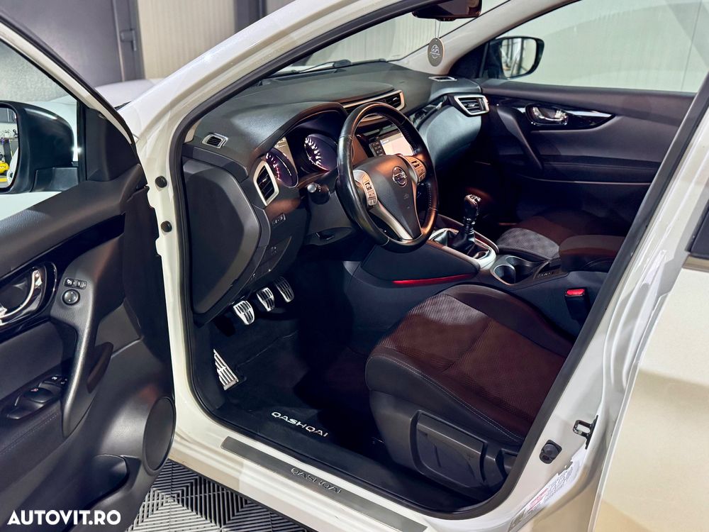 Nissan Qashqai 1.6 DCI Start/Stop N-Connecta - 22