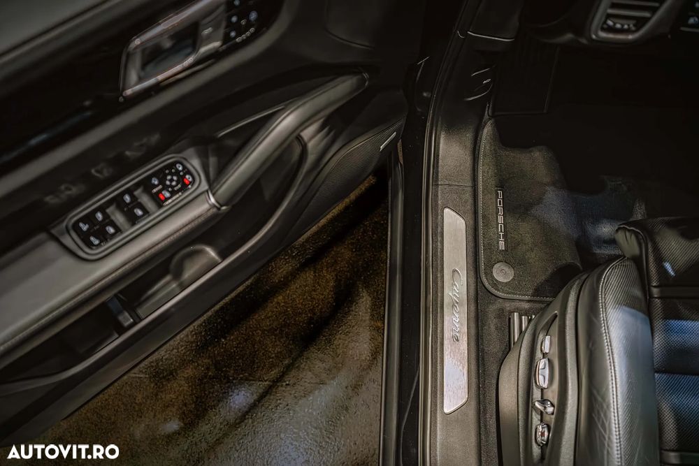 Porsche Cayenne Tiptronic S Platinum Edition - 9