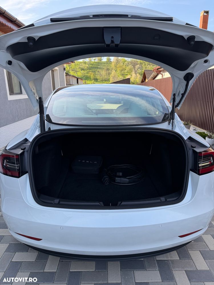 Tesla Model 3 Langstreckenbatterie Allradantrieb Dual Motor - 36
