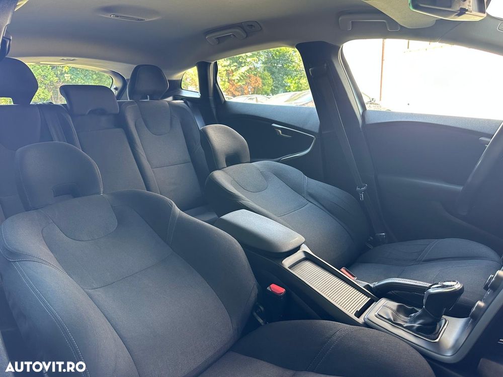 Volvo V40 D2 Aut. Kinetic - 12