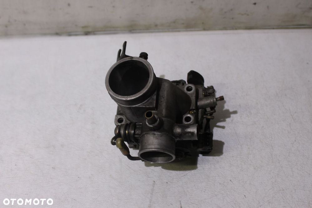 PRZEPUSTNICA VOLKSWAGEN PASSAT B3 SYNCRO G60  037164063AJ - 1