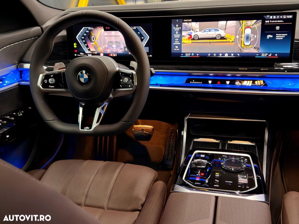 BMW Seria 7 740d xDrive MHEV - 16