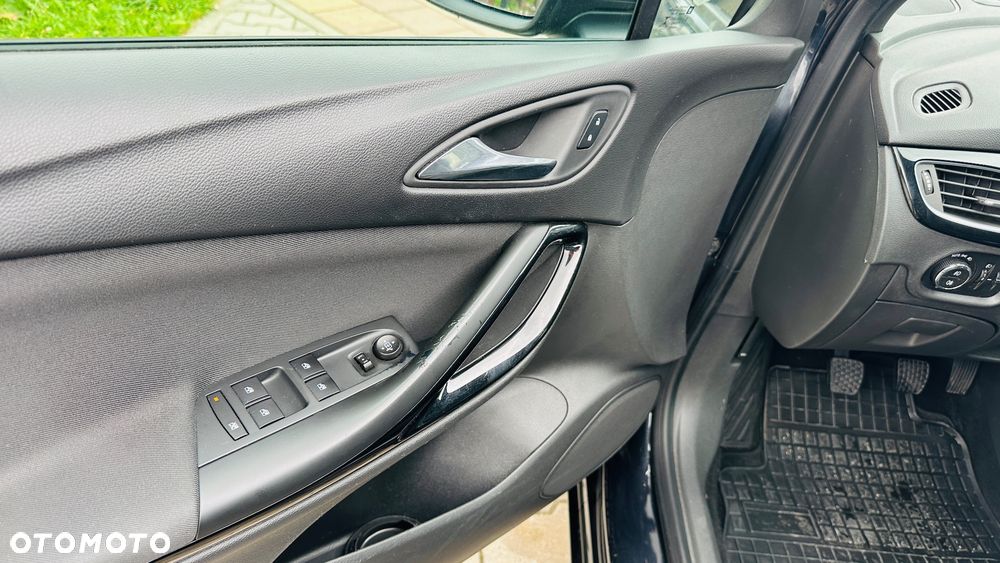 Opel Astra 1.6 BiTurbo D (CDTI) Start/Stop Dynamic - 7