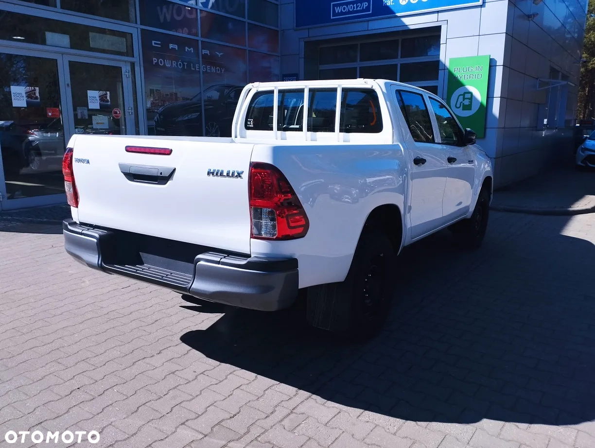 Toyota Hilux 2.4 D-4D Double Cab DLX 4x4