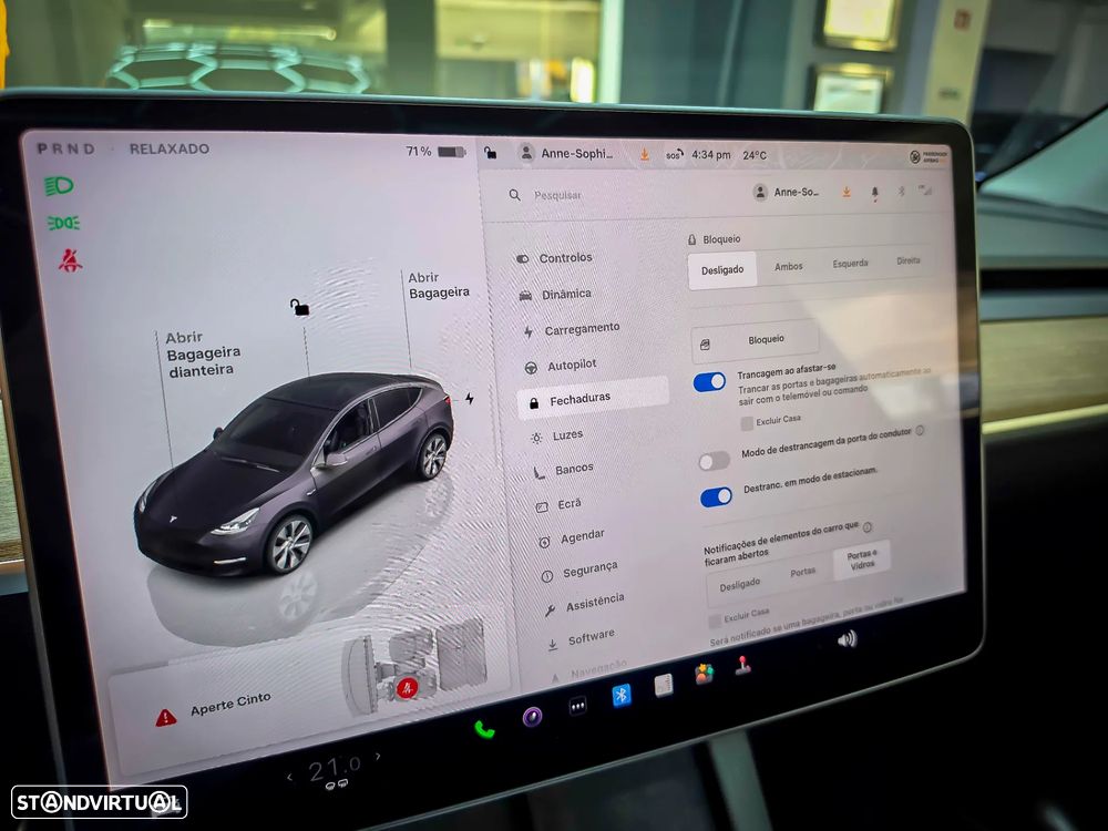 Tesla Model Y - 27
