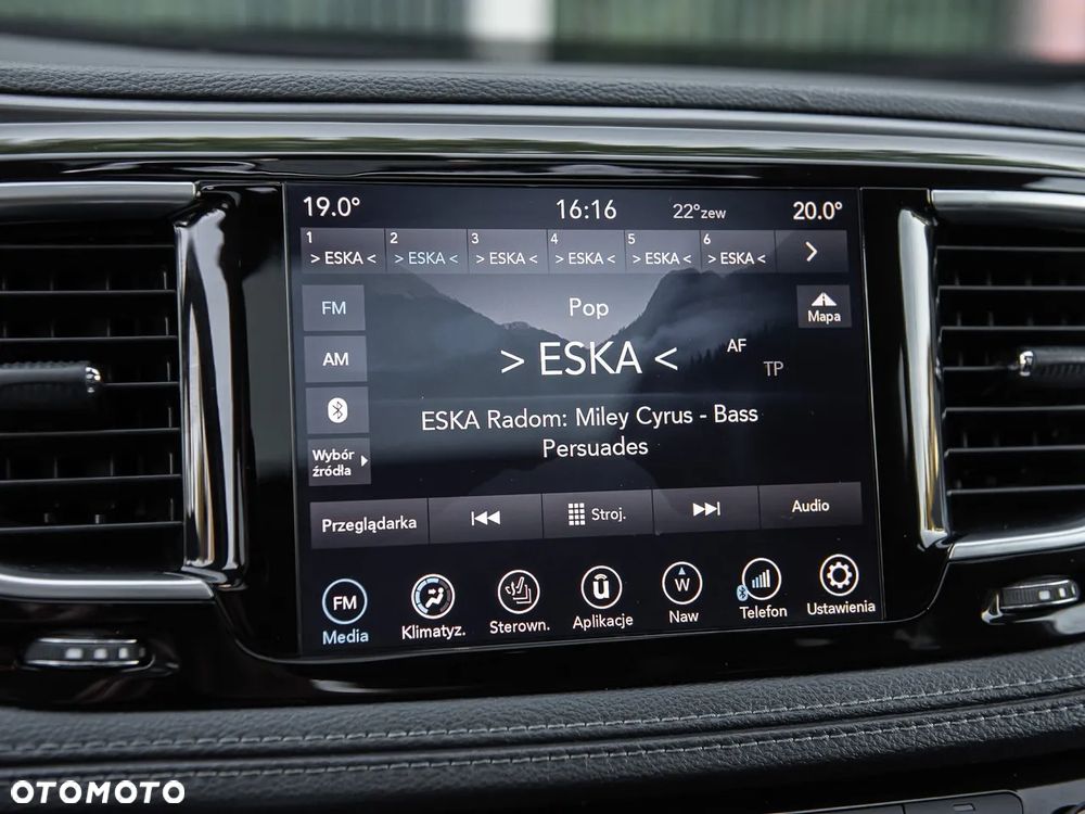 Chrysler Pacifica - 21