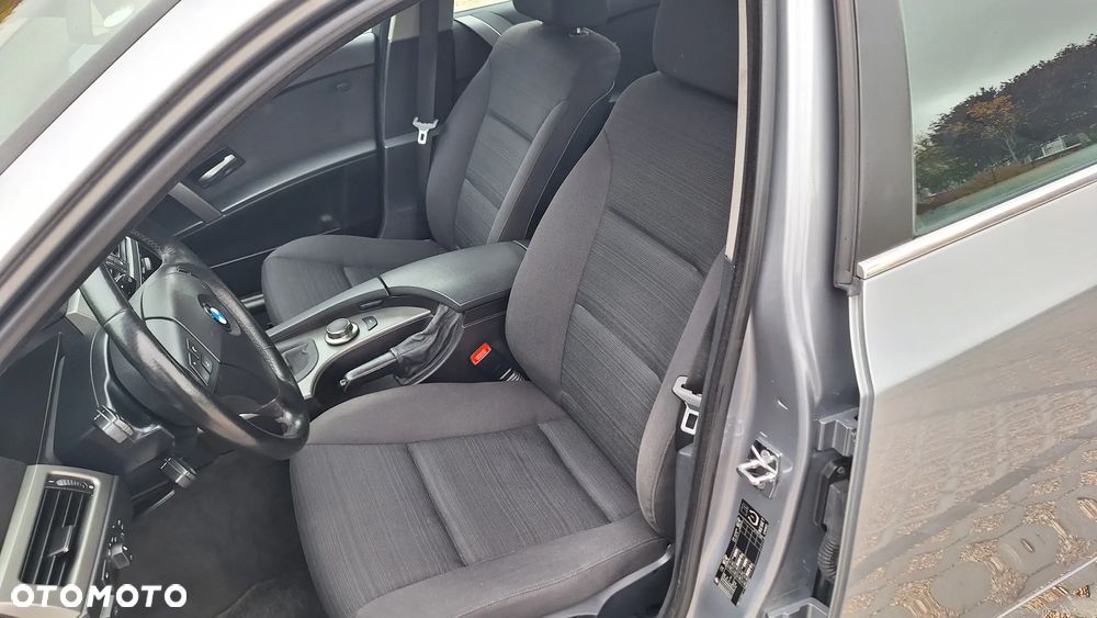 BMW Seria 5 523i - 15