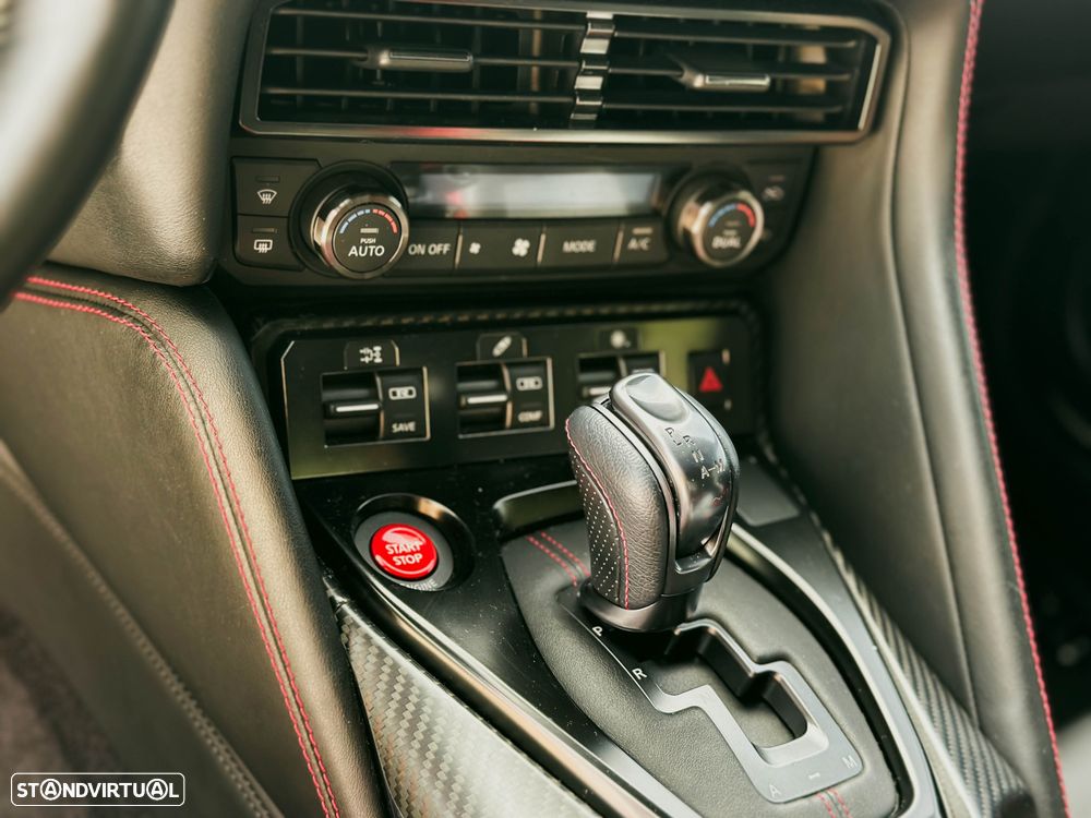 Nissan GT-R - 13