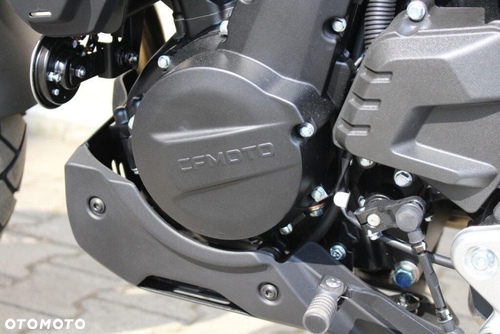 CFMoto 700MT - 12