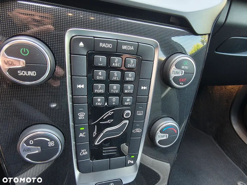 Volvo V40 T2 Linje Svart - 18