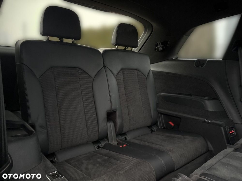 Audi Q7 - 35