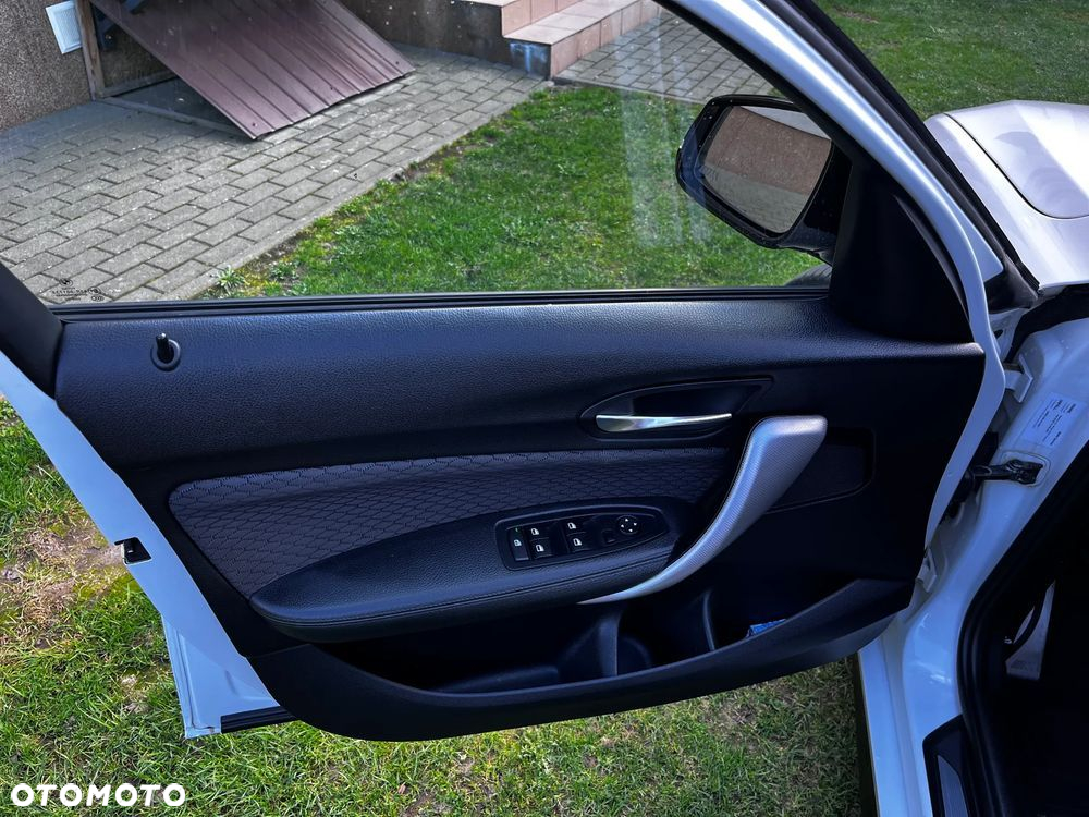 BMW Seria 1 116d - 25