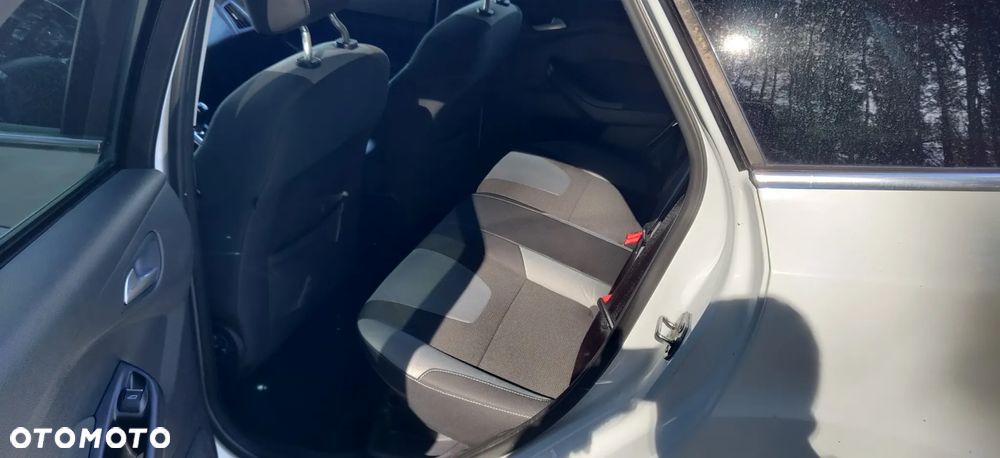Ford Focus - 11