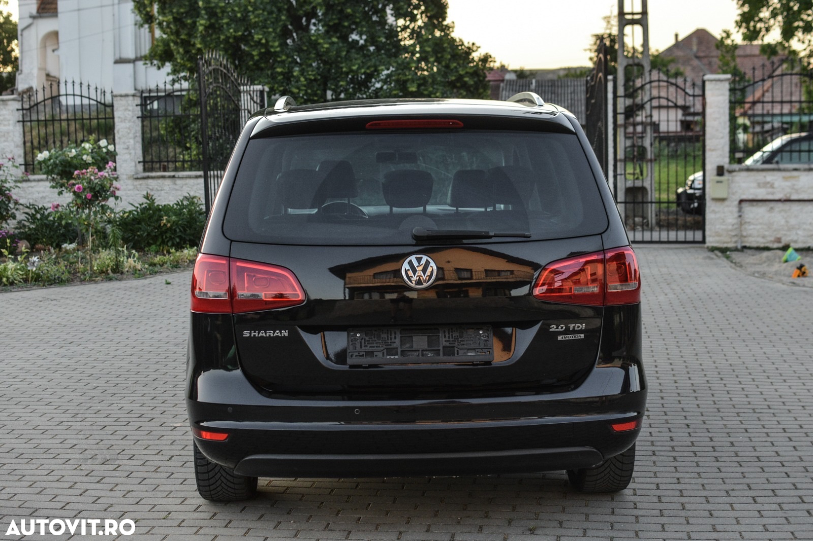 Volkswagen Sharan 2.0 TDI 4MOTION BlueMotion Technology Highline - 25