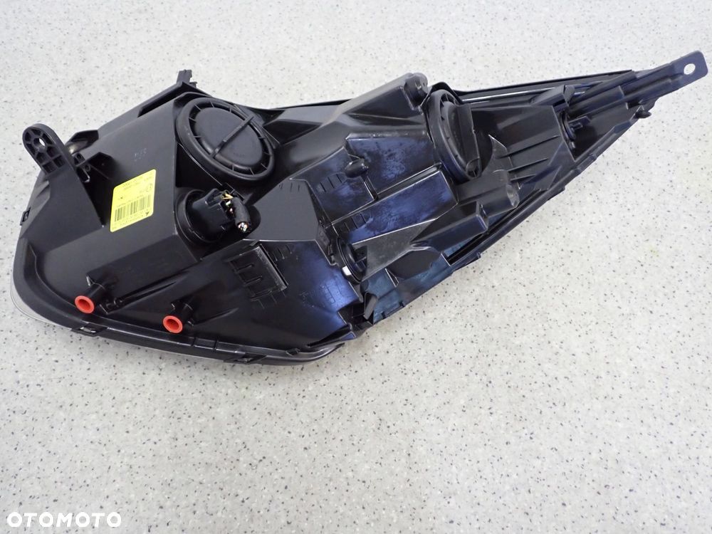 KIA VENGA 09- LAMPA PRZEDNIA PRAWA - 6