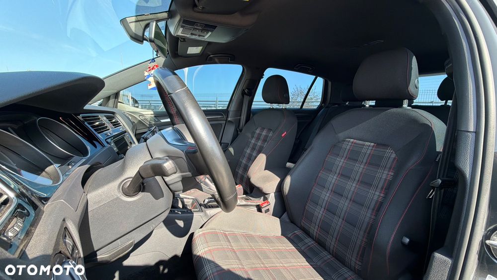 Volkswagen Golf 2.0 TSI BMT GTI Performance - 11
