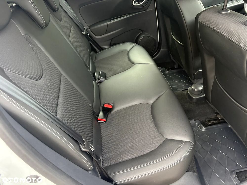 Renault Clio 0.9 Energy TCe Intens+ EU6 - 16