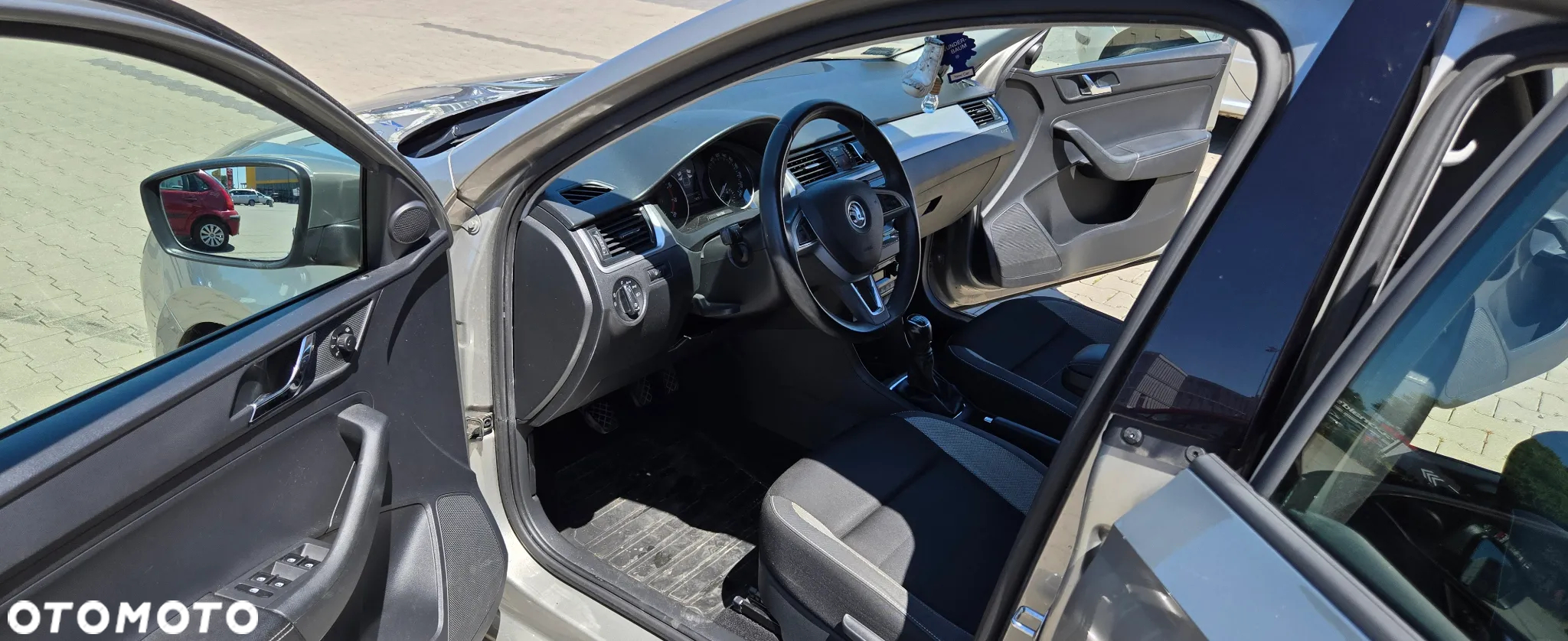 Skoda RAPID 1.2 TSI Ambition - 11