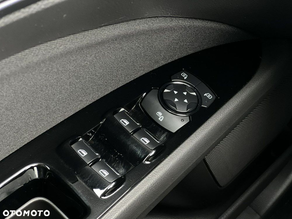 Ford Mondeo 2.0 EcoBlue Trend - 33