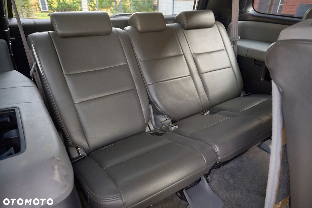 Toyota Sequoia - 28