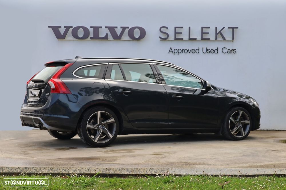 Volvo V60 2.0 D3 R-Design Start/Stop - 30