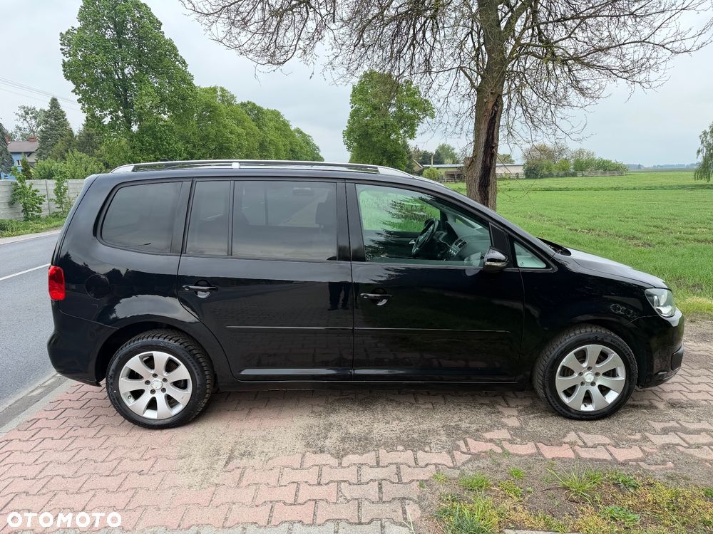 Volkswagen Touran 2.0 TDI DPF BlueMotion Technology STYLE - 3