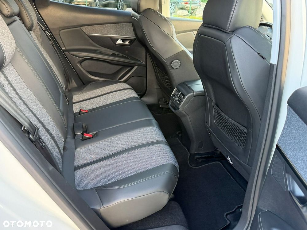 Peugeot 3008 BlueHDi 130 Stop & Start EAT8 Allure - 31
