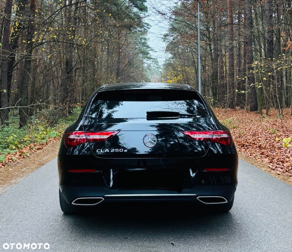 Mercedes-Benz CLA - 4