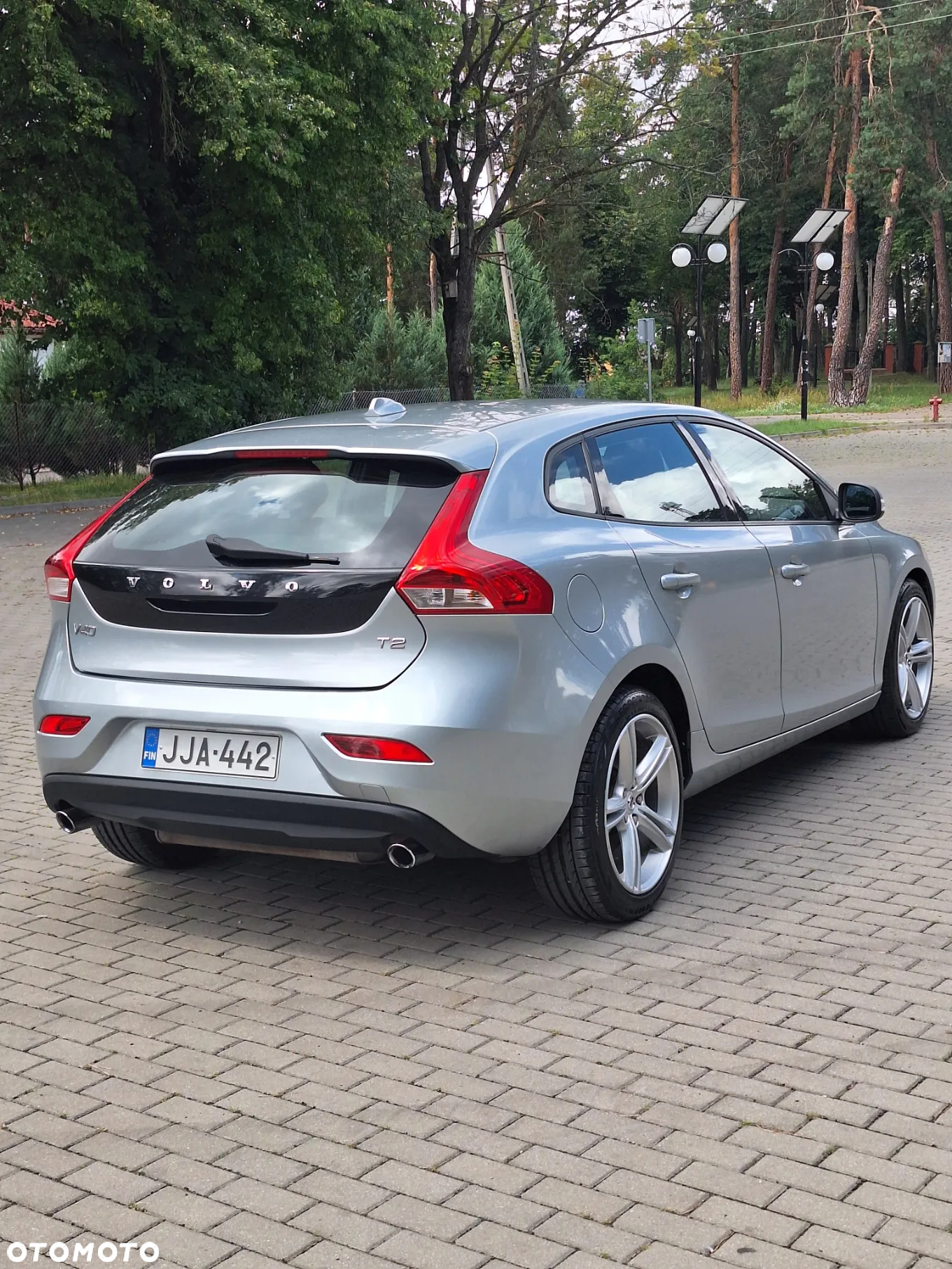 Volvo V40 T2 Momentum - 4