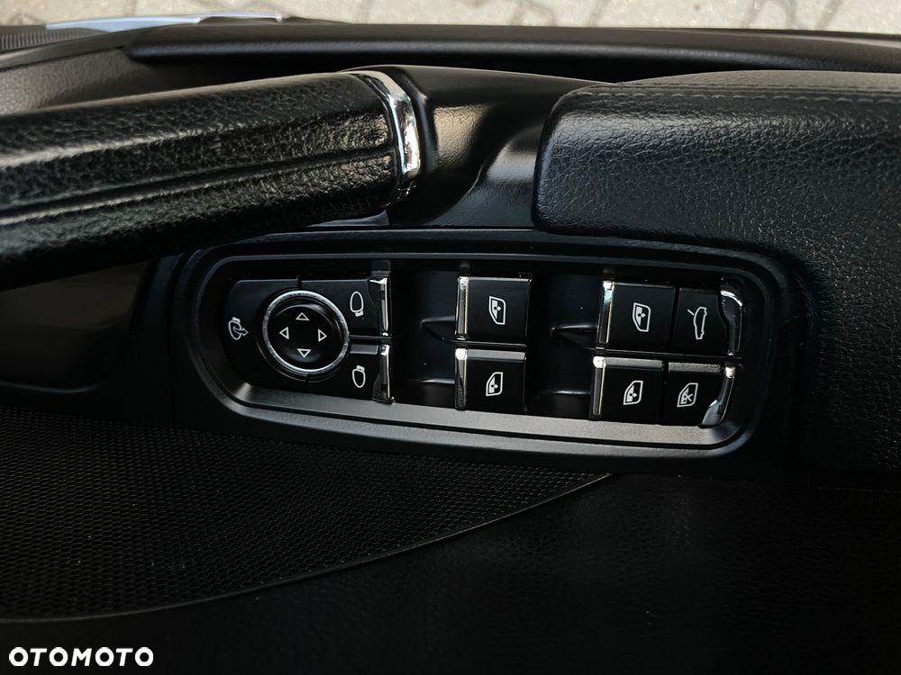 Porsche Cayenne S - 22