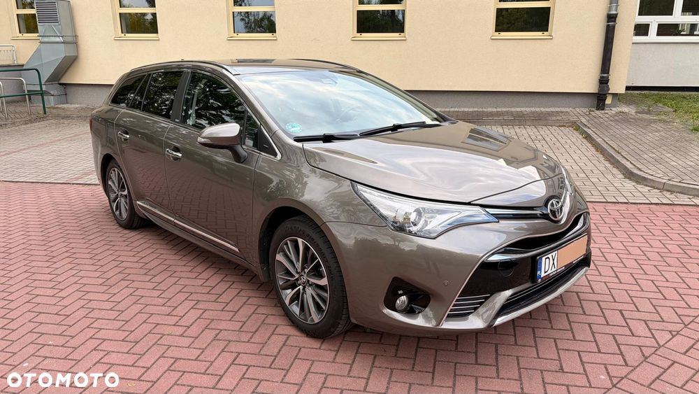 Toyota Avensis 1.8 Selection MS - 1