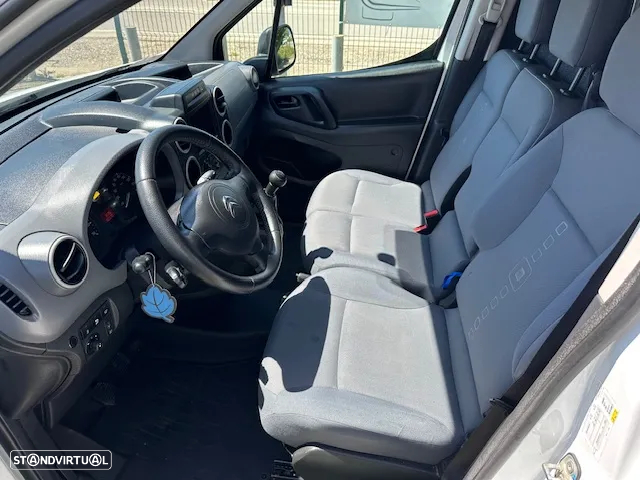 Citroën BERLINGO LONGA ISOTÉRMICA 3 LUG. - 13