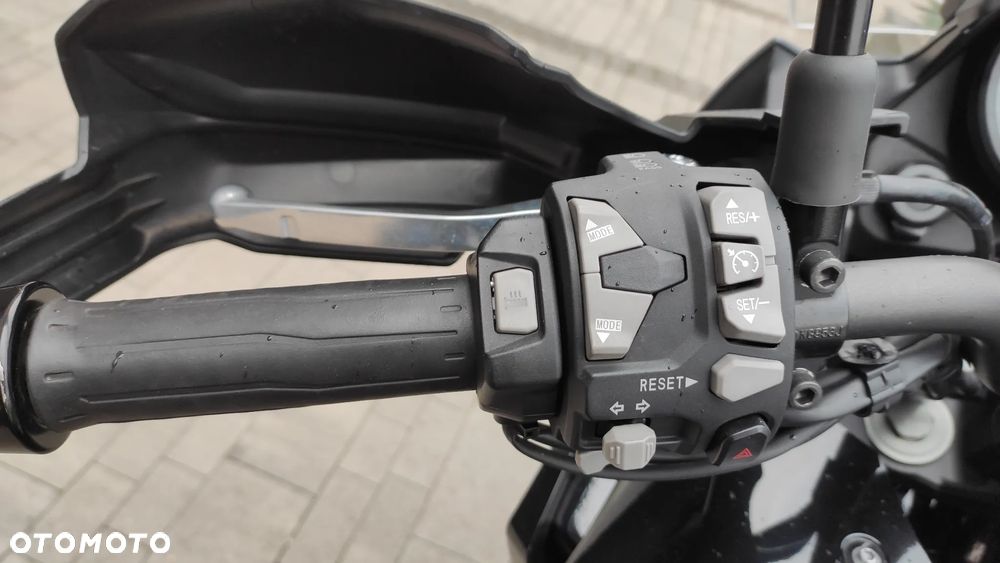 Kawasaki Versys 1000 - 13