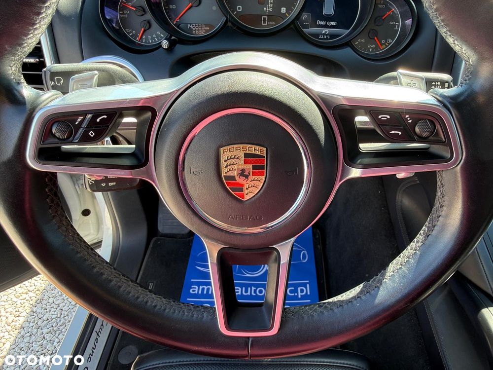 Porsche Cayenne - 28