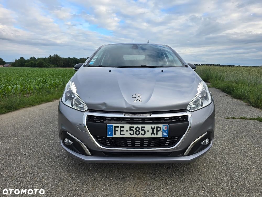 Peugeot 208 1.2 PureTech GPF Allure S&S - 6