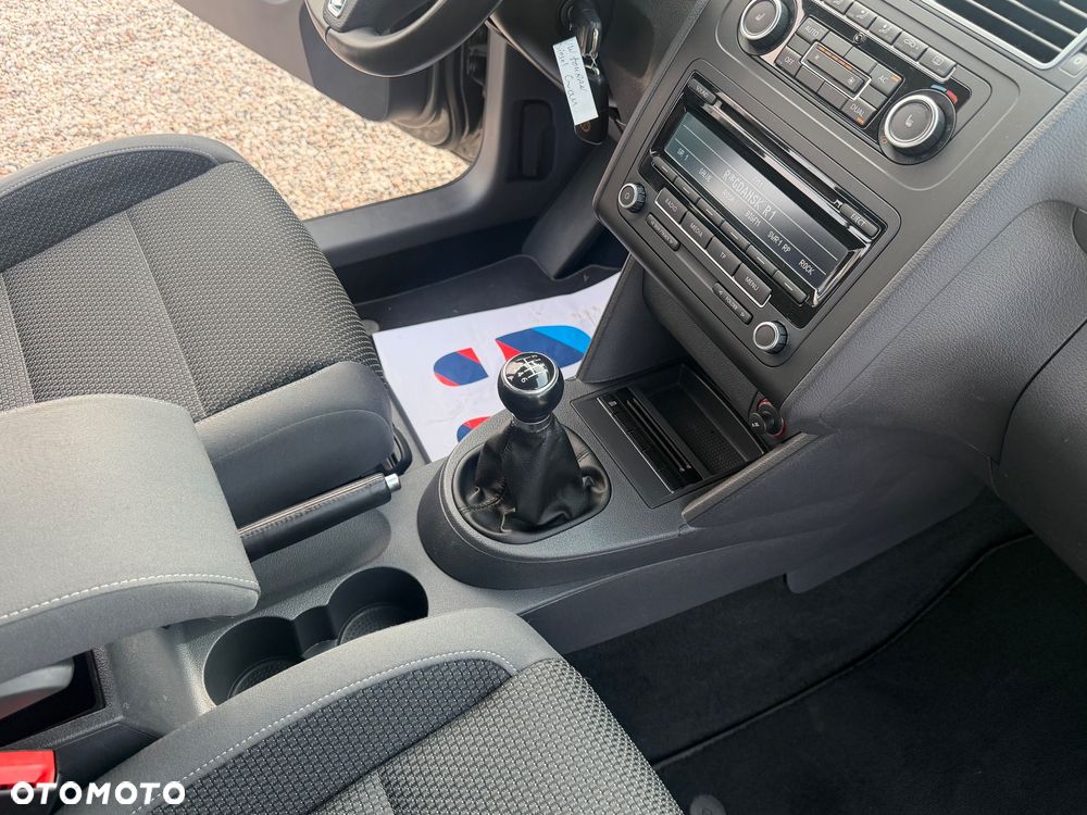 Volkswagen Touran 2.0 TDI DPF MATCH - 29