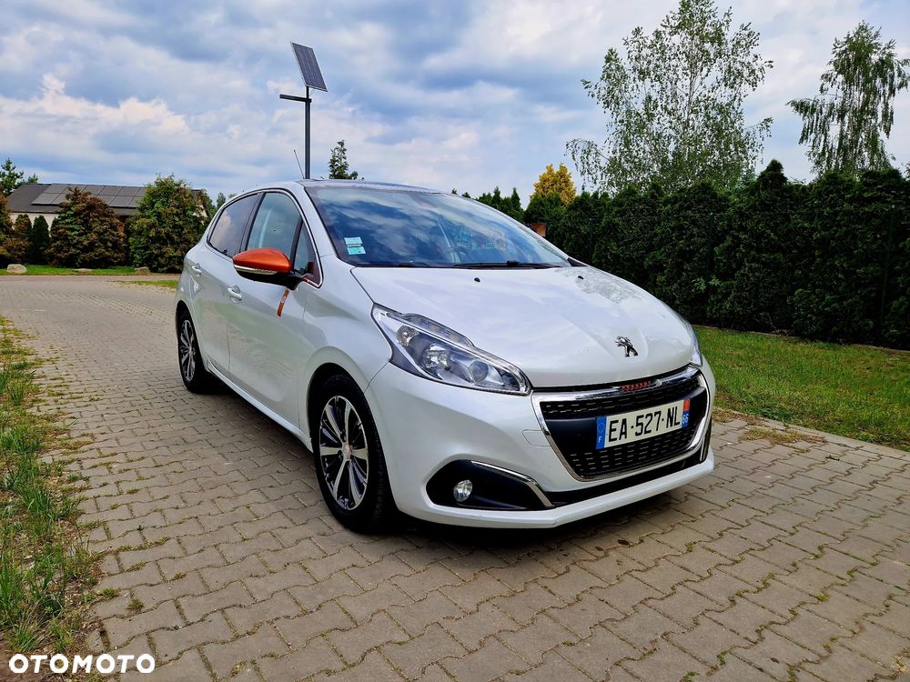 Peugeot 208 - 15