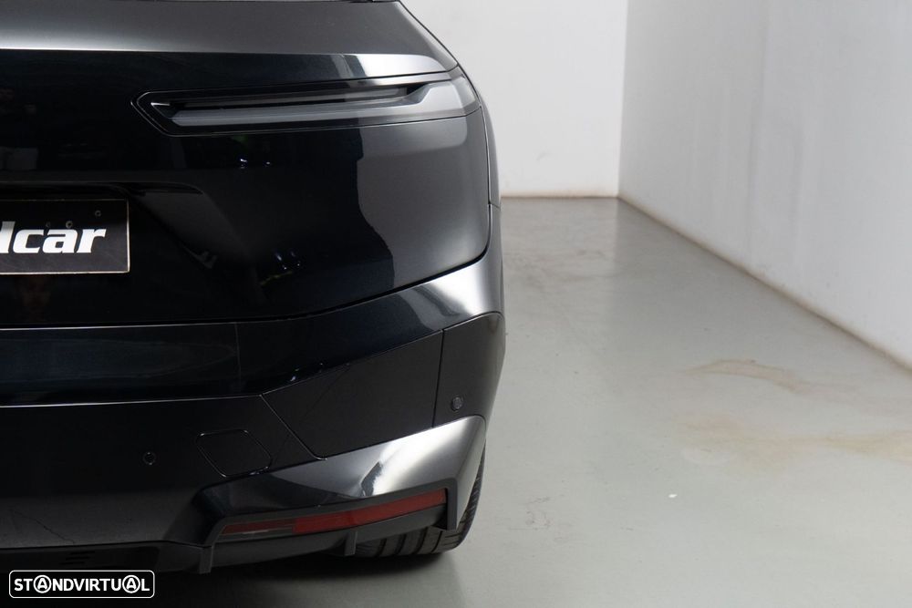BMW iX xDrive 40 Pack Desportivo - 21