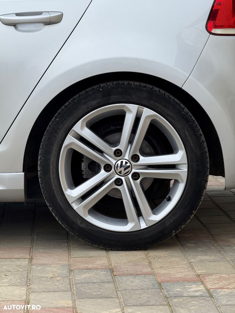 Volkswagen Golf 1.6 TDI DPF Exclusive - 19