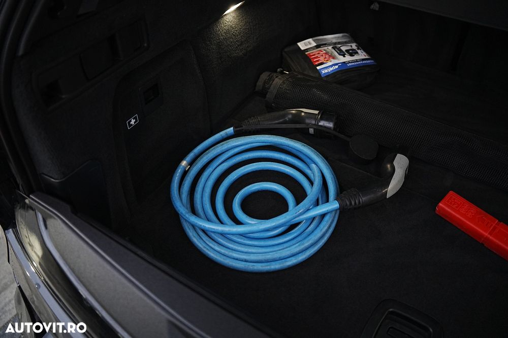 BMW X5 xDrive45e - 32