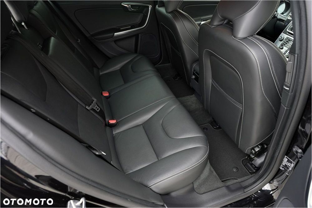 Volvo V60 D3 Drive-E Kinetic - 8