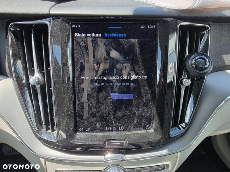 Volvo XC 60 B4 D AWD Essential - 20