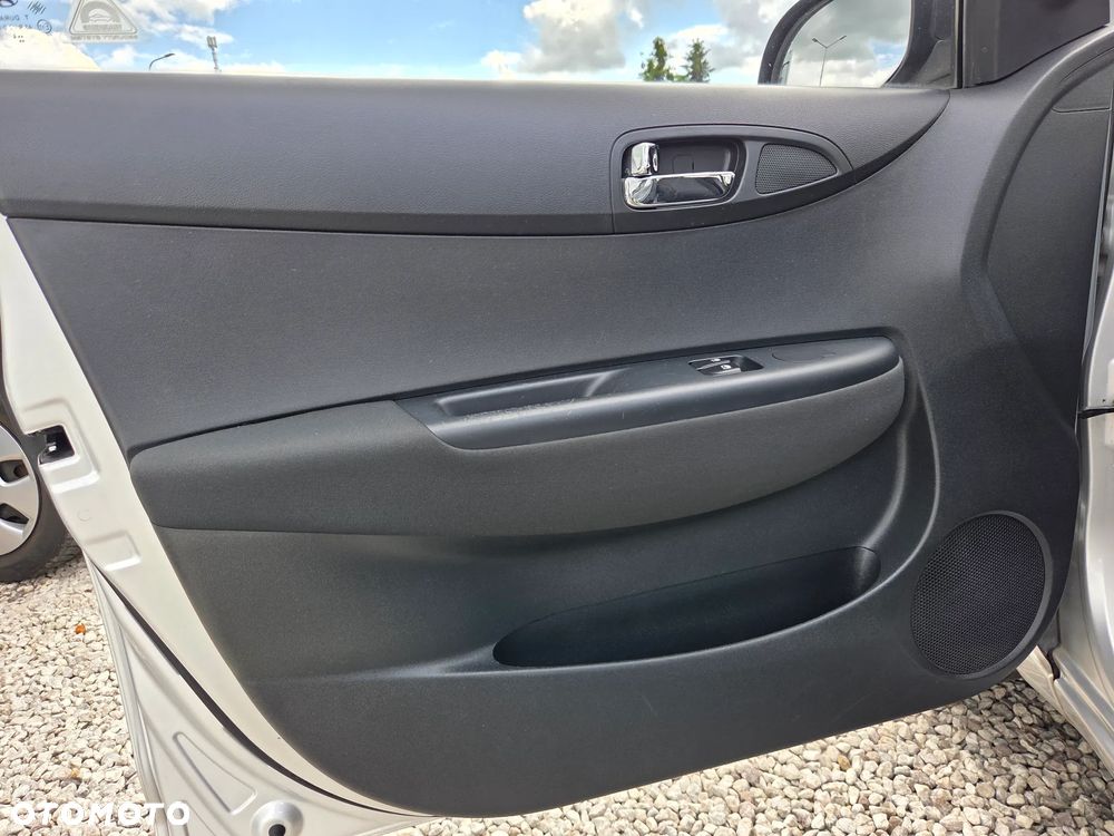 Hyundai i20 1.2 Fifa World Cup Edition - 35