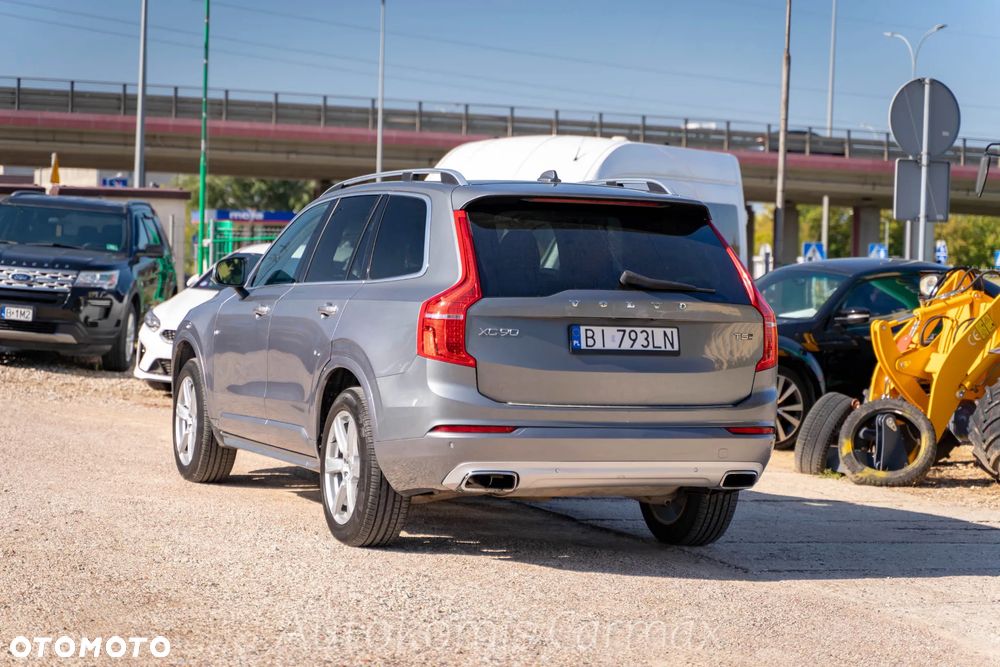 Volvo XC 90 T5 AWD Momentum - 11