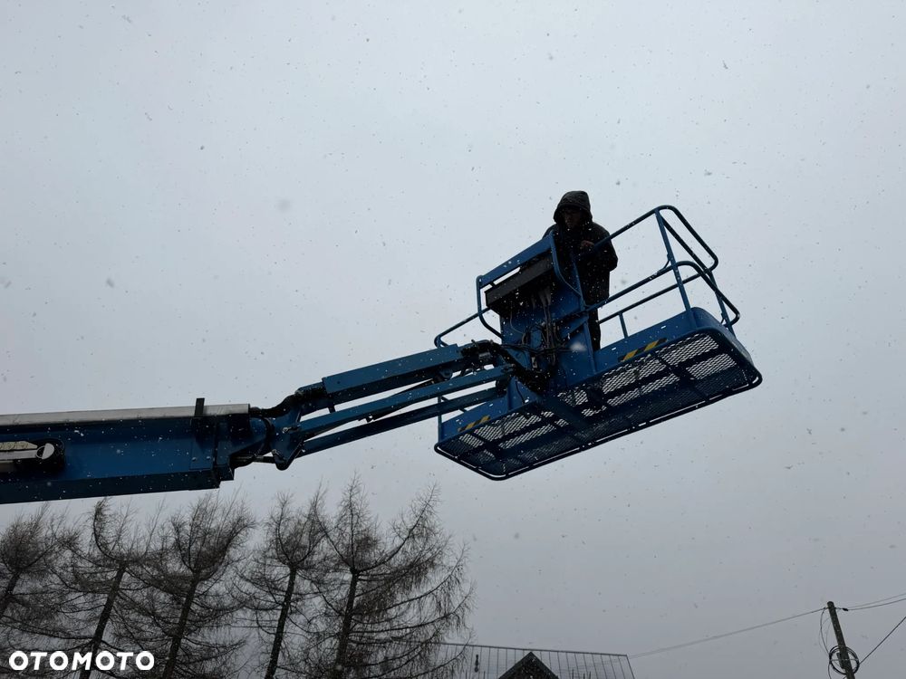 Genie S-45 Zwyżka Podnośnik Teleskopowy terenowy 4x4 wysokość 16 m Silnik DEUTZ. Maszyna jak Nowa z Urzędu Norweskiego Komuny! 2016 rok. Spalinowo- elektryczna Zadbana. Zero luzów wycieków! Okazja! 2 x Sterowanie maszyną góra i dół. Przetwornica gniazdo 220 volt. Poziomowanie oraz obrót kosza! OKAZJA. Aktualna Dekra Do 2027 roku !!! - 5