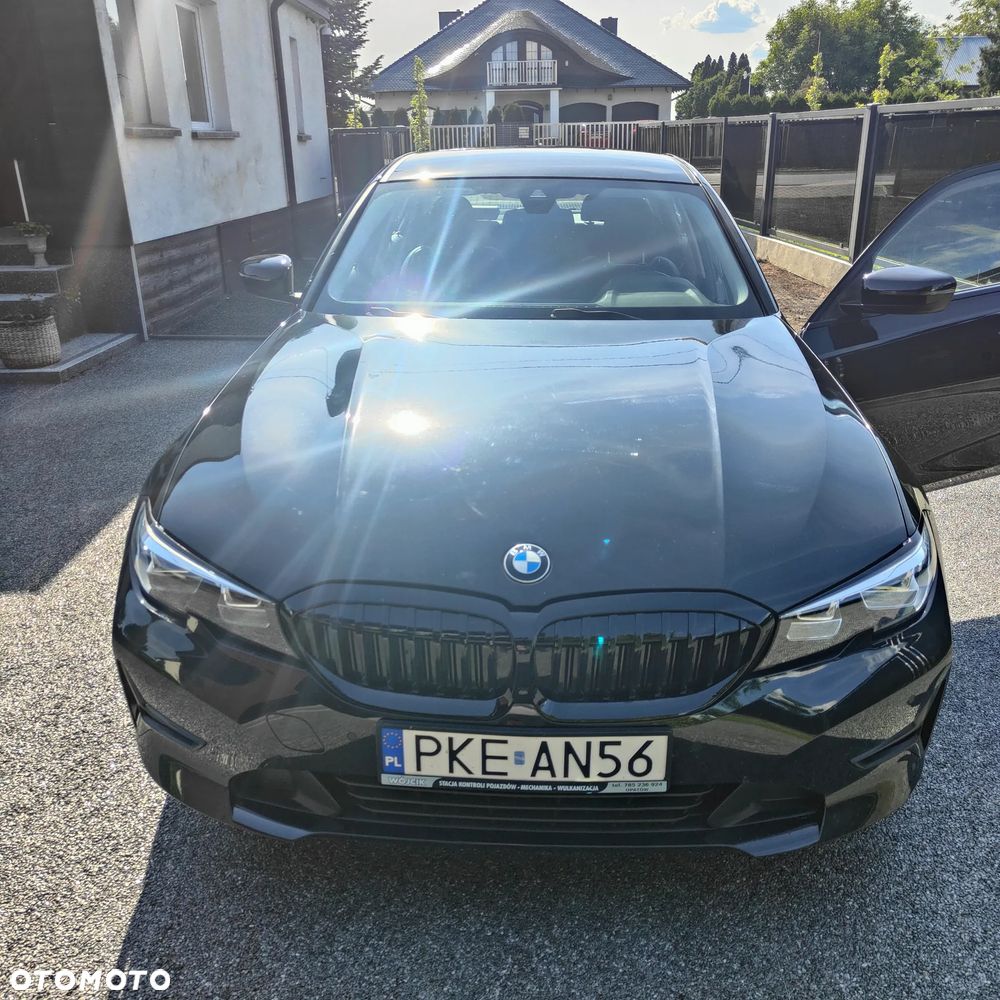 BMW Seria 3 330i Sport Line - 1