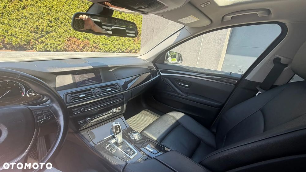 BMW Seria 5 520i - 6