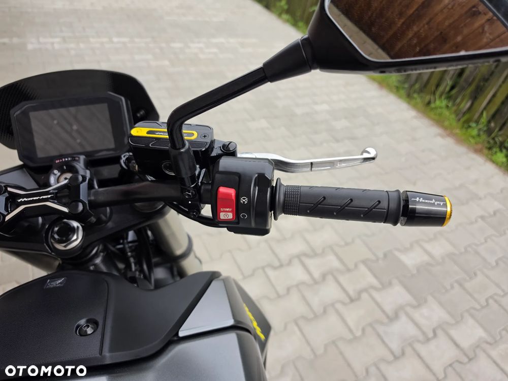 Honda Hornet - 16