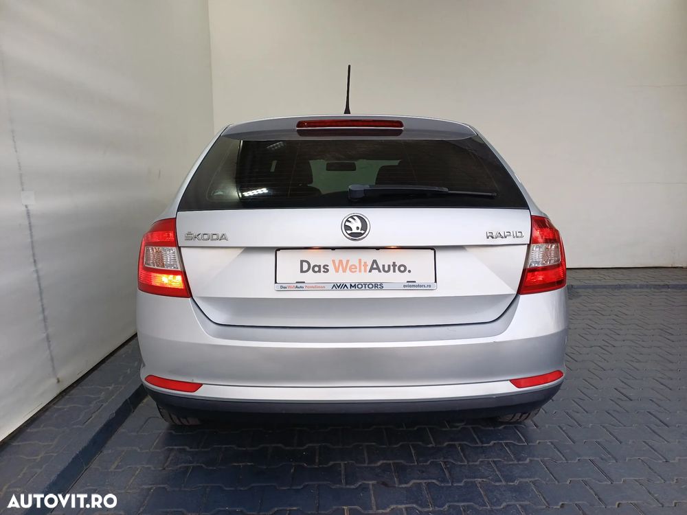 Skoda RAPID 1.2 TSI Ambition - 16