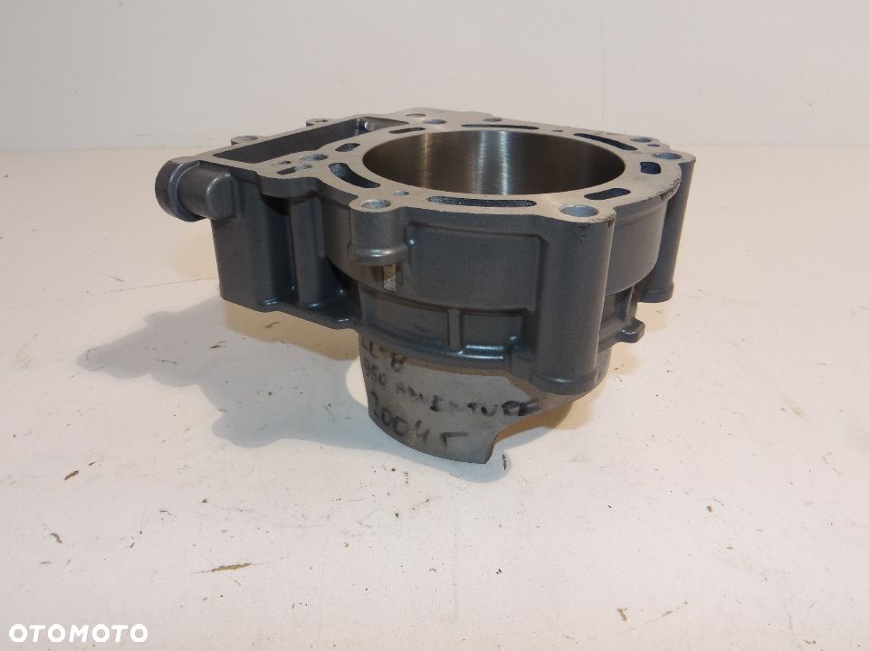 KTM LC8 9560 Adventure Cylinder Nowy oryginał R068 - 1